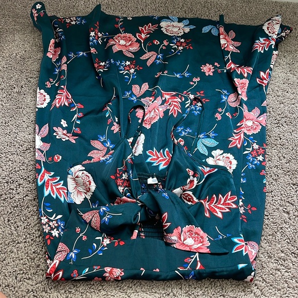 Dresses & Skirts - dark green flower dress- with slit on side
